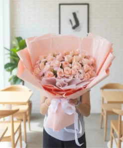 ช่อดอกกุหลาบสีโอรส